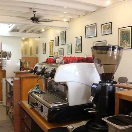 24 Kimberley Ξενοδοχείο Τζωρτζ Τάουν Εξωτερικό φωτογραφία